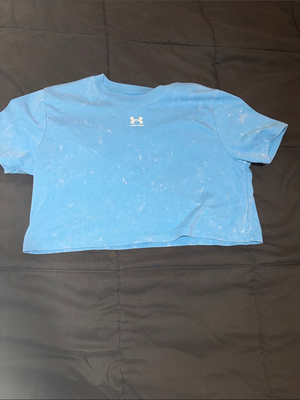 NWOT Girls size Medium Under Armour Sky Blue Mineral Wash Cropped Tee